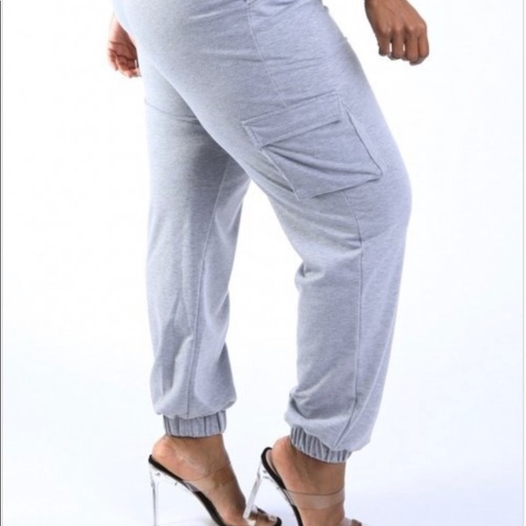 GREY FITTED PLUS SIZE CARGO JOGGER SWEATPANTS - Picture 4 of 11